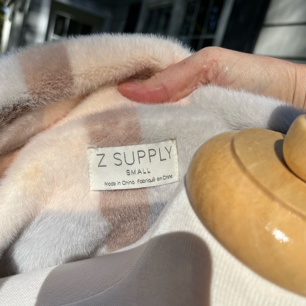 Z Supply Women's Plaid Short Coat - Picture 6 of 8